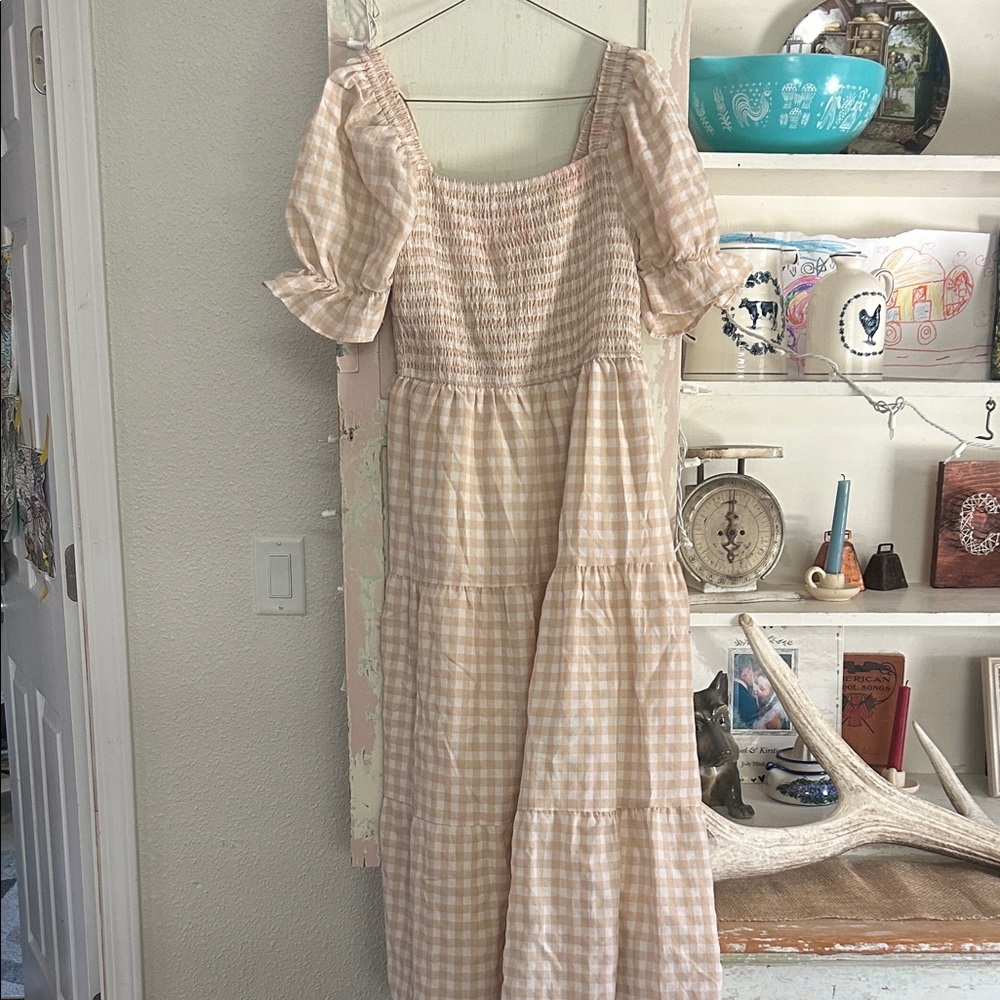 Smocked Gingham Midi Dress in Light Beige Pink
